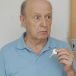 10 Early Warning Signs of Frontotemporal Dementia That Most People Mistake for “Just Stress” or Aging